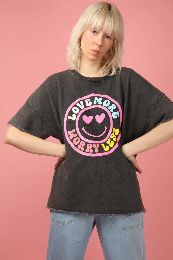 Sudadera LOVE MORE color negro