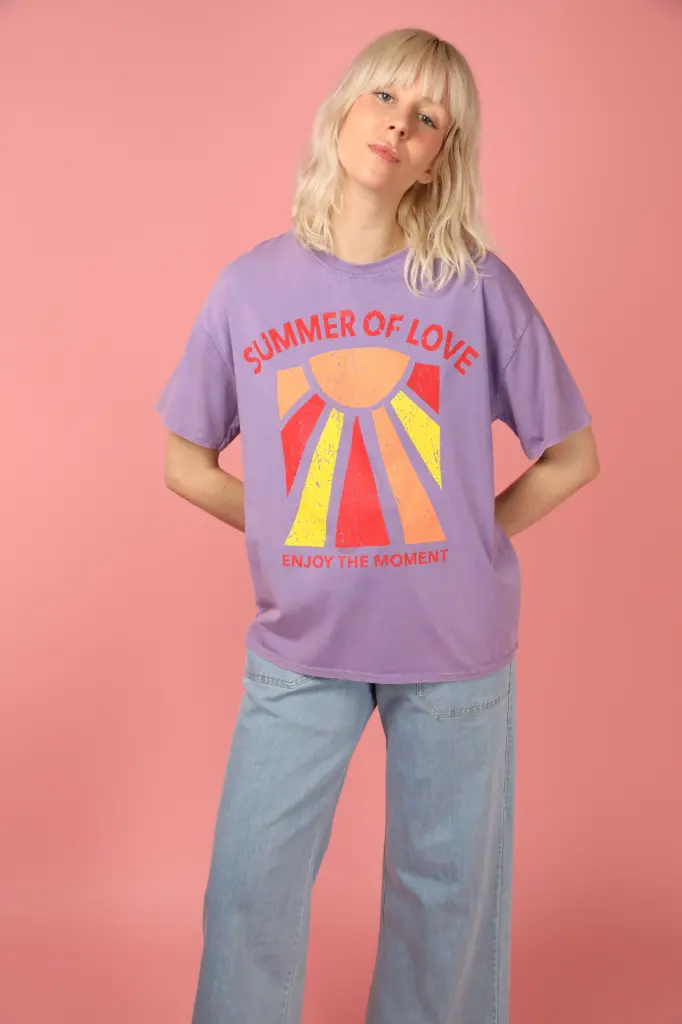 Camiseta SUMMER OF LOVE color violeta 