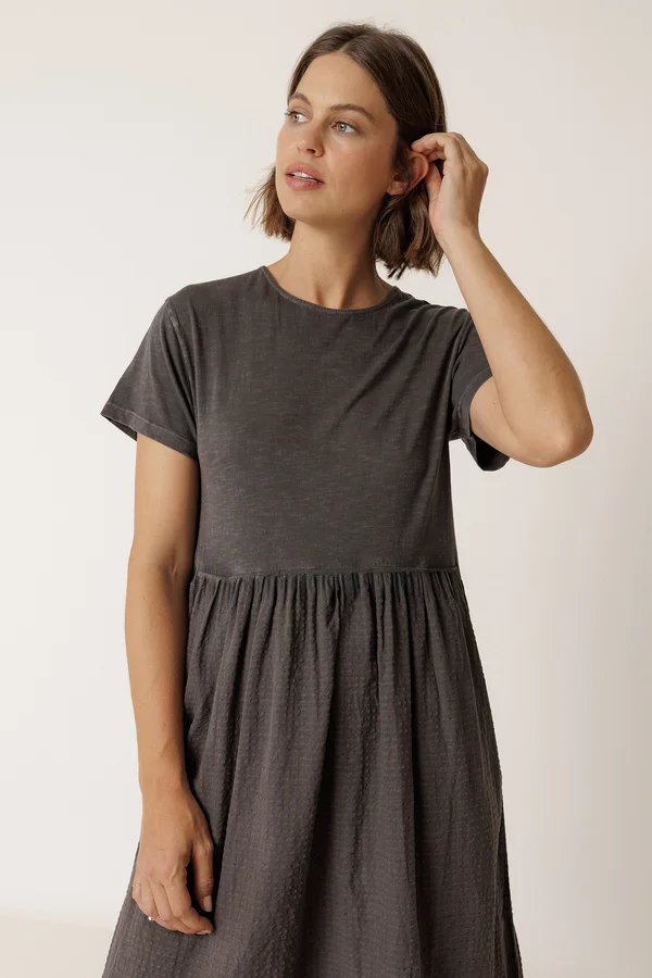Vestido midi combinado carbón INDI & COLD (XS)