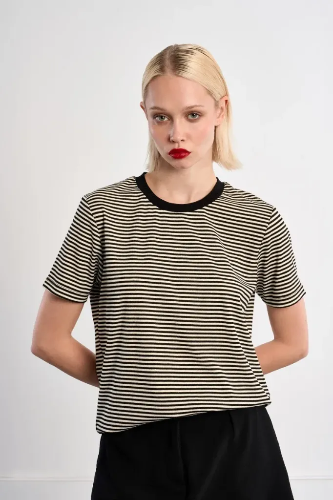 Camiseta rayas abertura corazón LILI SIDONIO