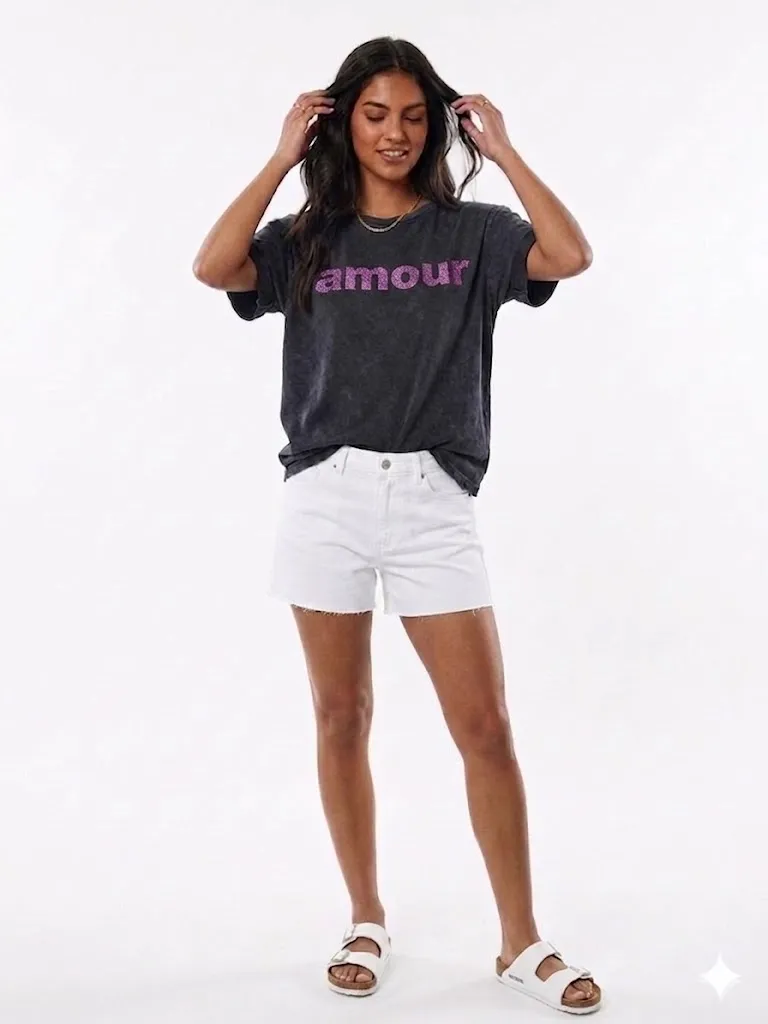 Camiseta AMOUR color negro & glitter fucsia