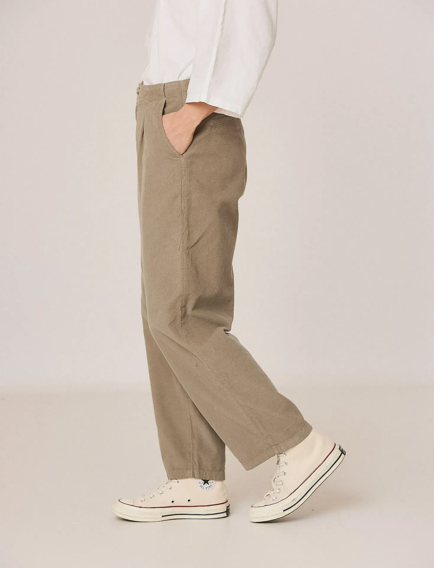 Pantalón pana topo INDI & COLD