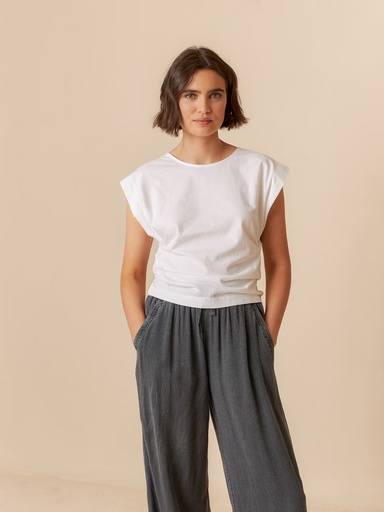 [ES360] Camiseta desmangada color blanco 