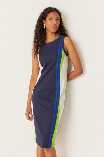 Vestido midi sin mangas 