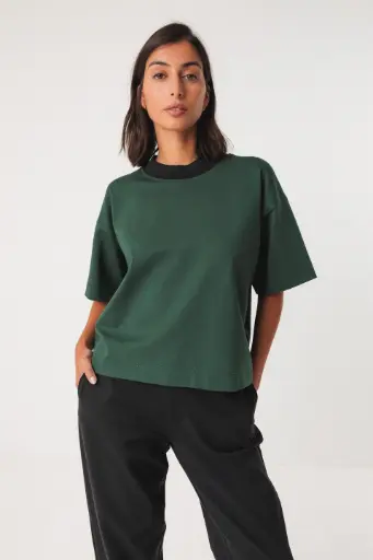 [AHATSA] Camiseta con franja en contraste