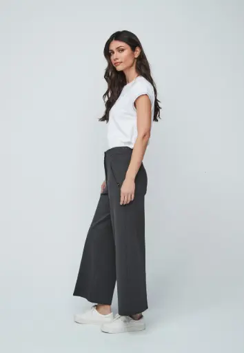 Pantalón pierna ancha gris amrengo