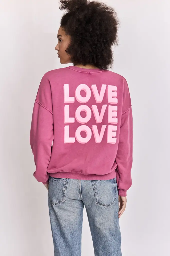 Sudadera LOVE LOVE LOVE color frambuesa