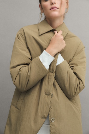 Trench acolchado khaki