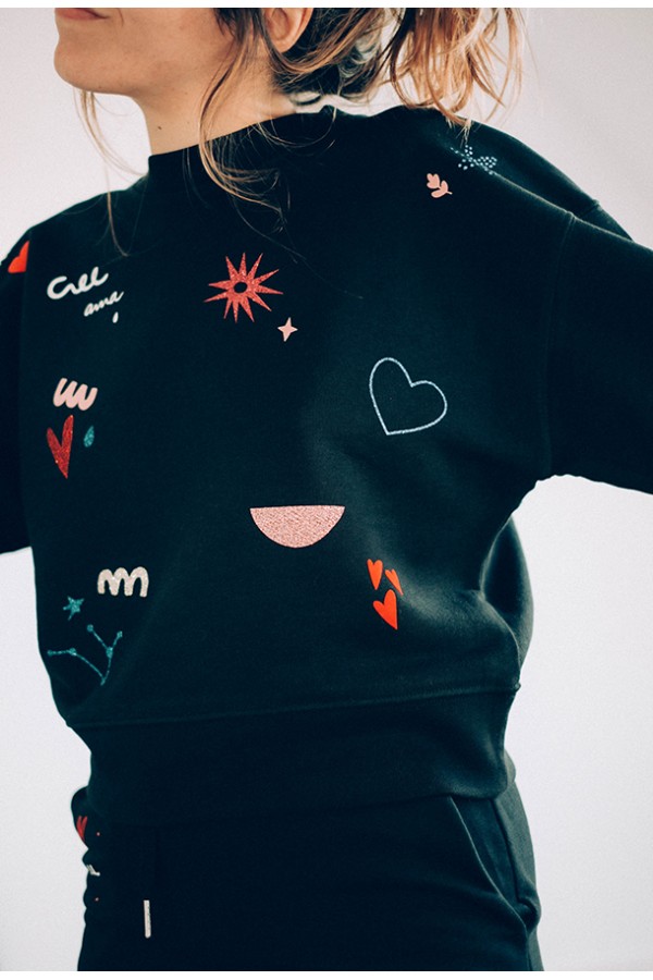 Sudadera cropped  CREE AMA